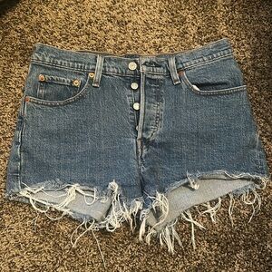 Levi’s shorts